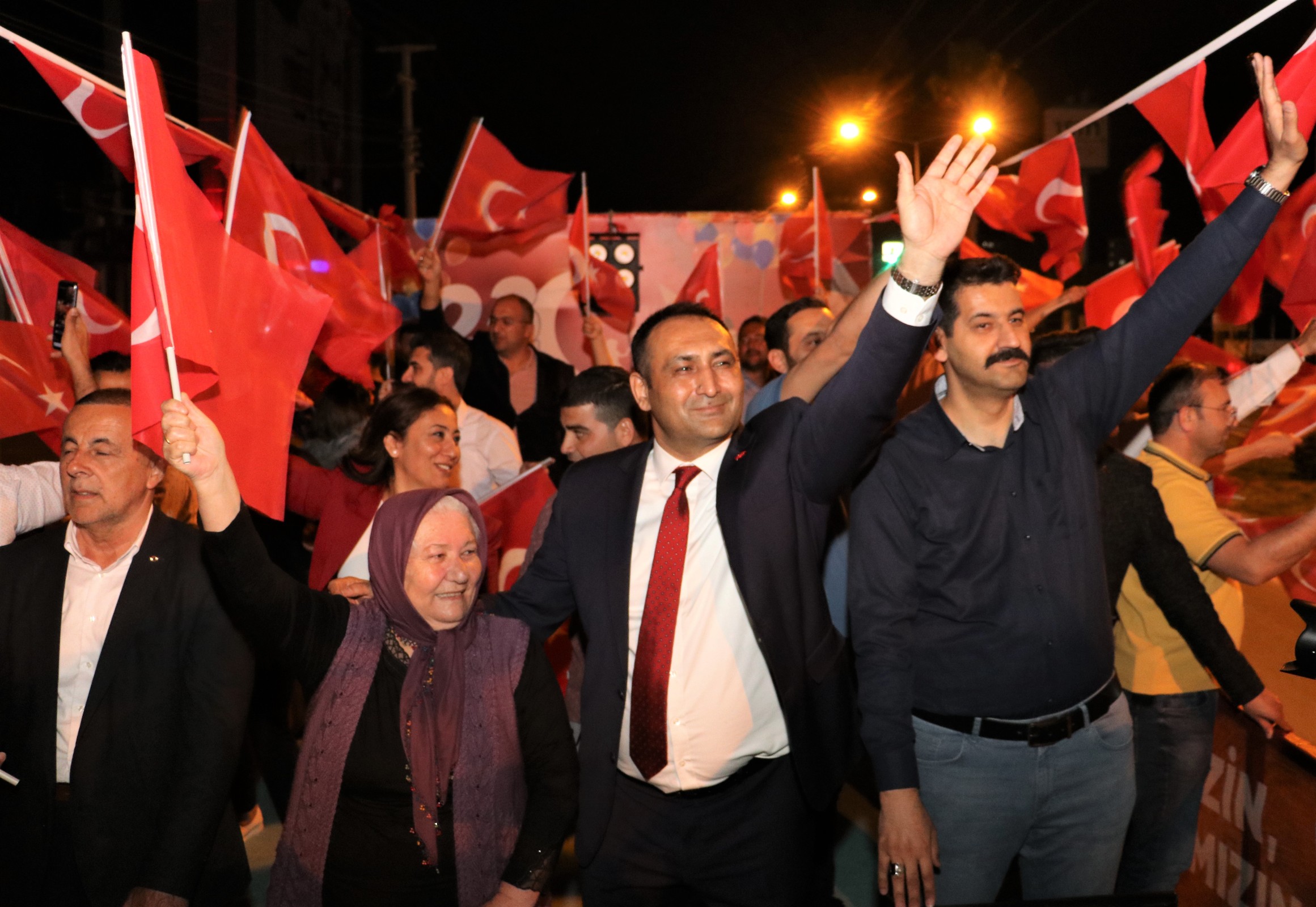 Toroslar Belediye Başkanı Atsız Afşın Yılmaz, 15 Temmuz’da Demokrasi ve Milli Birlik Günü’nü anmak için bir mesaj yayınladı.