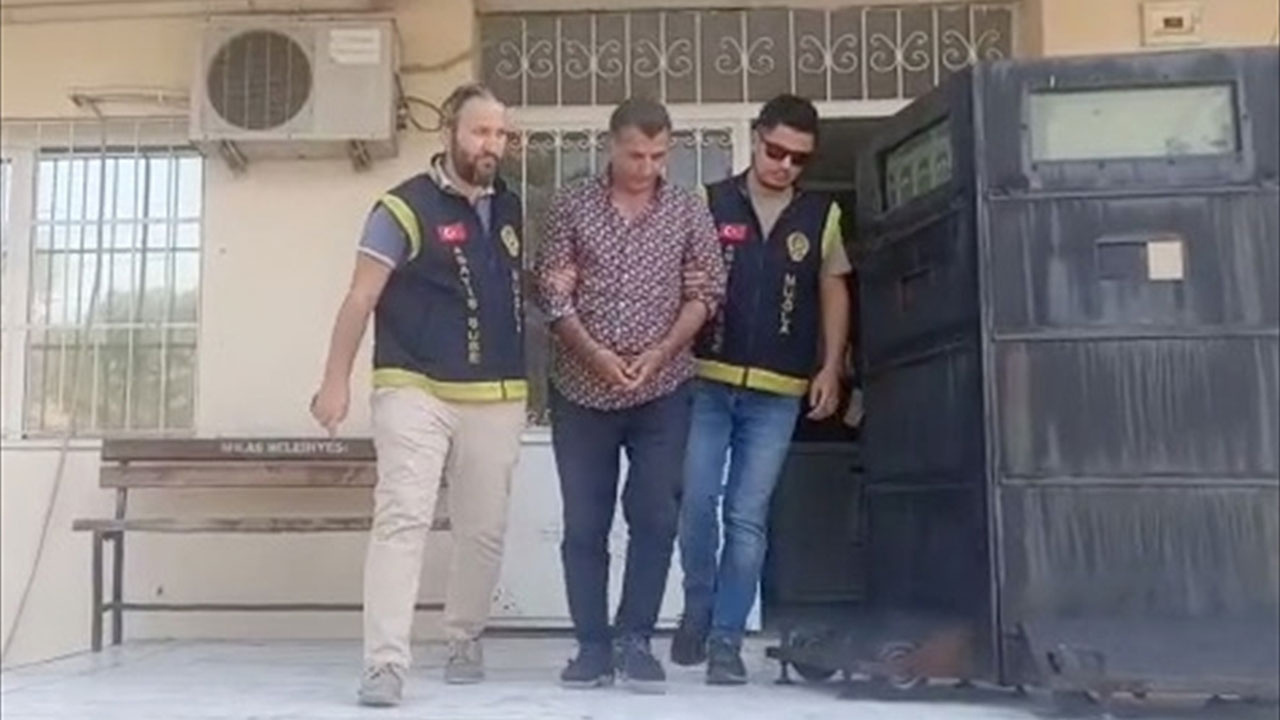 Eşi Zehra Taşkesenlioğlu’nun mahrem anlarını paylaştı! Ünsal Ban, yurtdışına kaçarken yakalandı Ankara’da sorguda