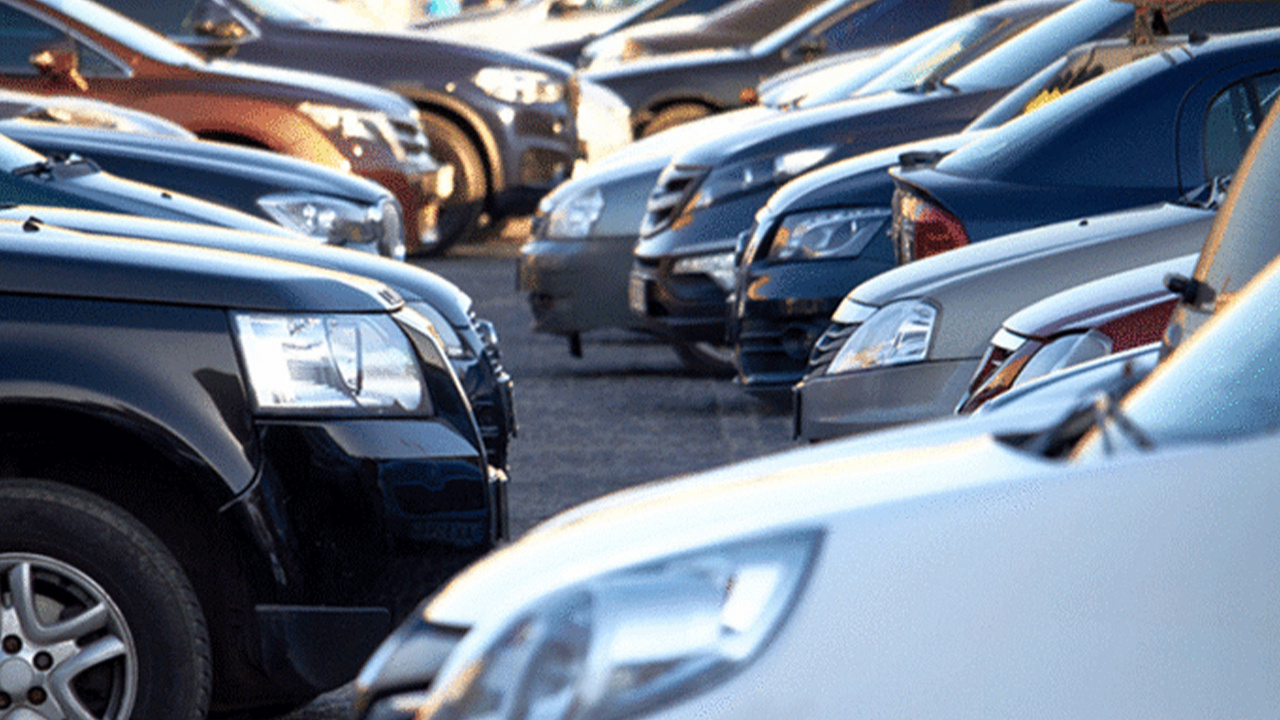 Fiyatlar 100 bin lira düştü! Otomobil piyasası 6+6 etkisi ile düşüşe geçti