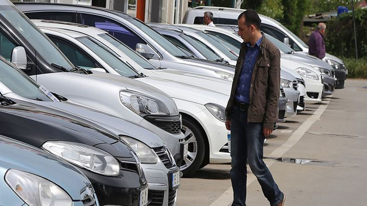 İkinci el araç piyasasında durağanlık: Fiyatlarda düşüş yaşanıyor