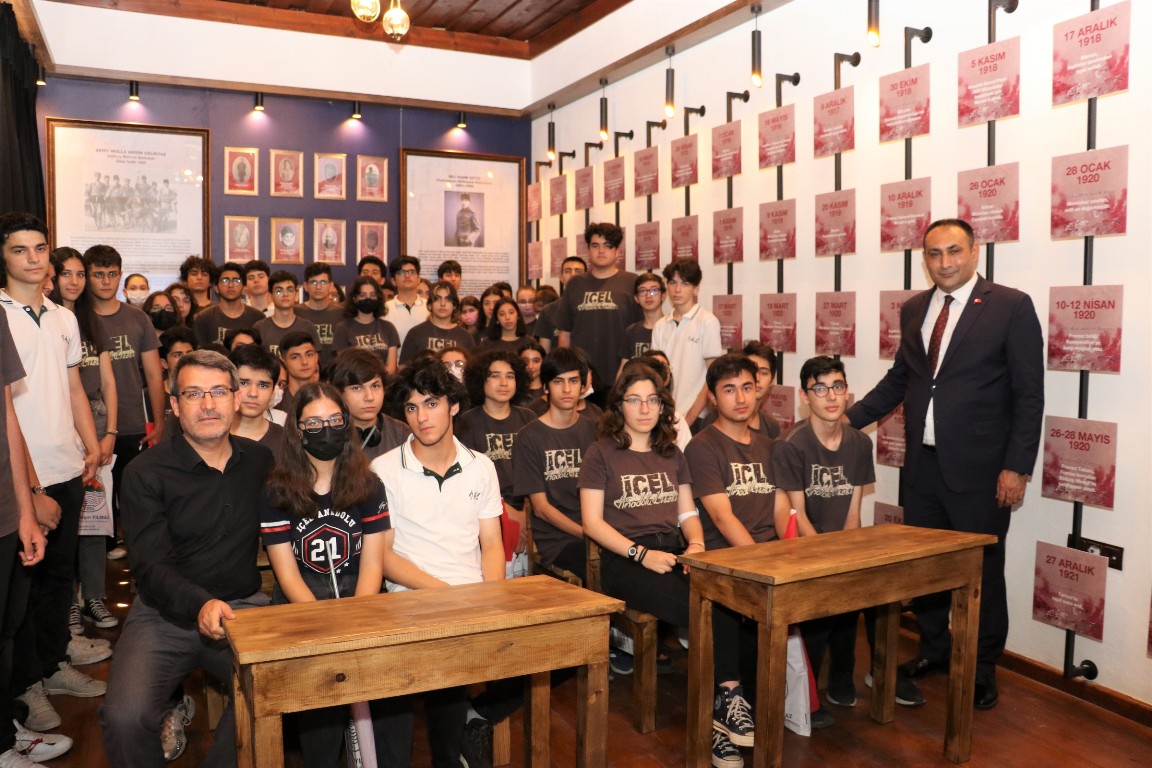 Toroslar Belediye Başkanı Atsız Afşın Yılmaz, 2022-2023 eğitim öğretim yılı dolayısıyla bir mesaj yayınladı.