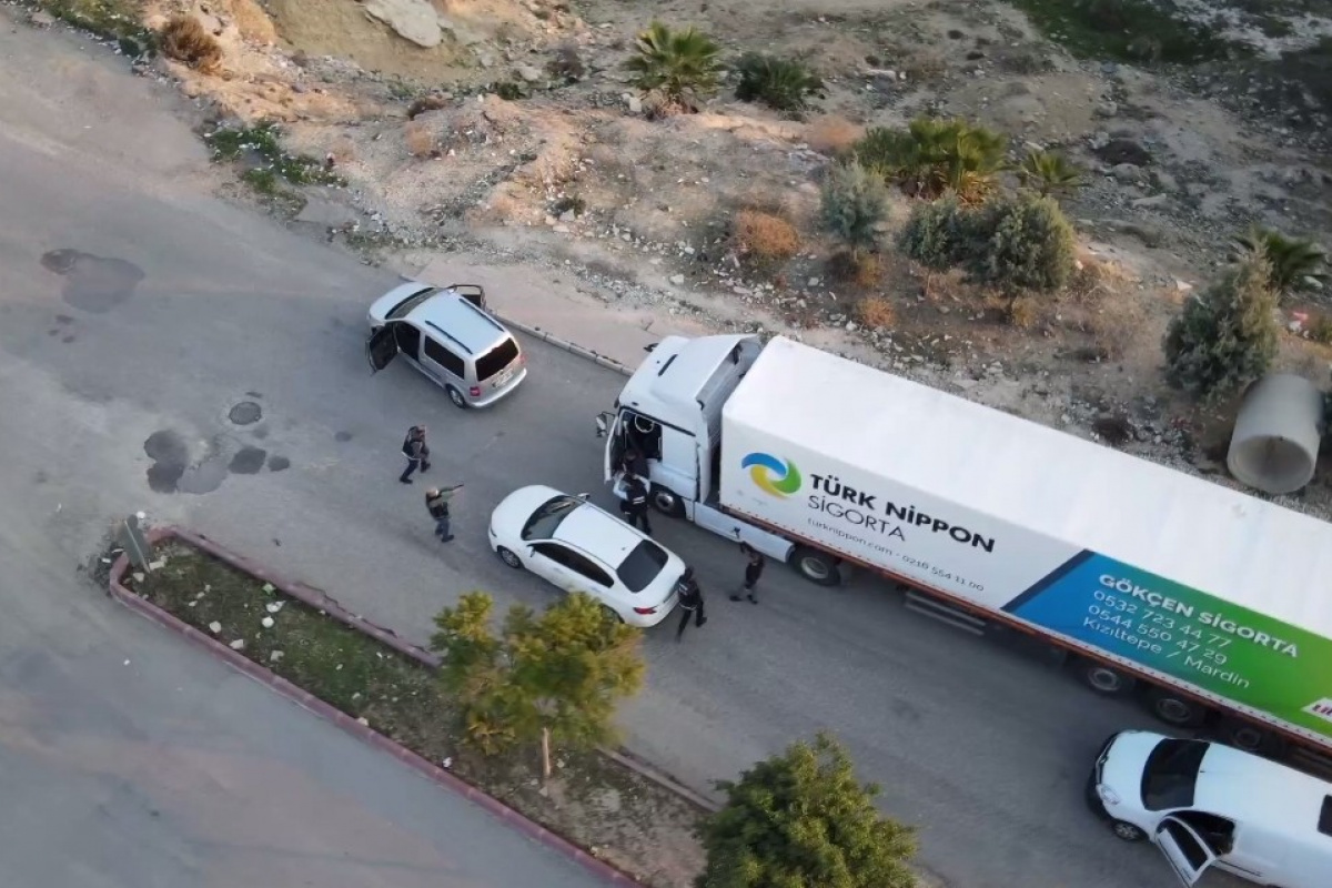 Mersin’de uyuşturucu tırına nefes kesen operasyon düzenlendi