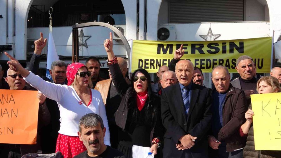 Mersin’den Kur’an-ı Kerim yakılmasına tepki