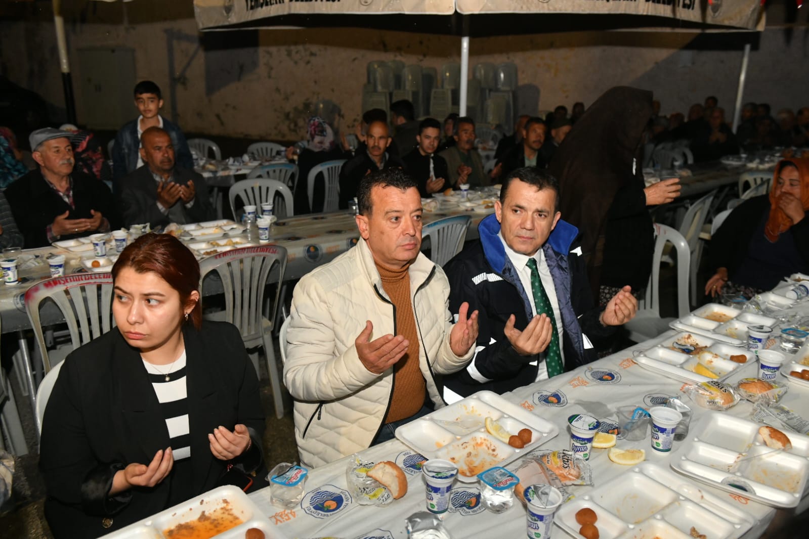 Başkan Abdullah Özyiğit, Değirmençaylılarla iftar sofrasında buluştu