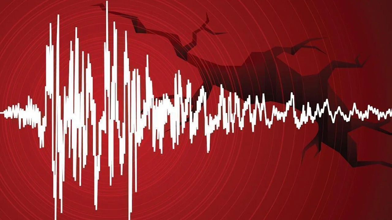 İzmir’de deprem oldu! Panik yaratan depremle ilgili Kandilli ve AFAD farklı açıkladı