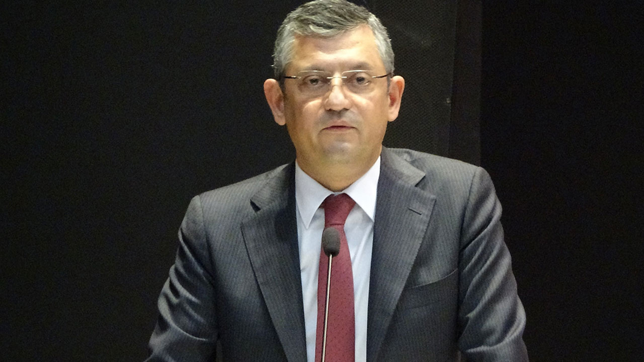 Özgür Özel’den ikramiye tepkisi: Emekliler sadaka değil…