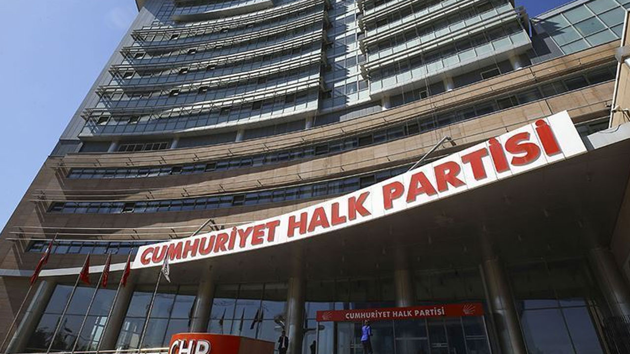 Özgür Özel hızlı başladı! CHP’de sağcı danışmanlar kovuldu! 12. kattaki odaları boşaltıldı