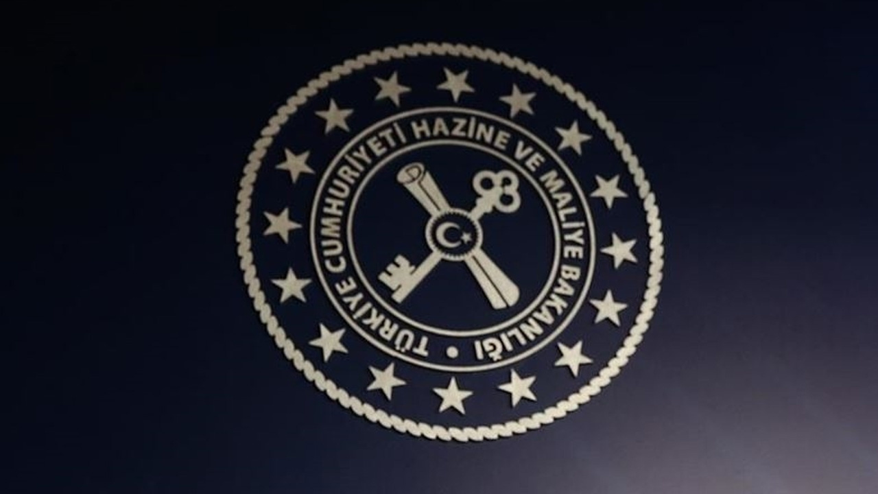 Hazine ve Maliye Bakanlığı, ‘makam aracı’ ve ‘çifte maaş’ iddialarına yanıt verdi