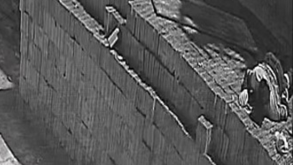 Çorum’da inşaat işçisinin 3. kattan düştüğü anlar kameraya yansıdı