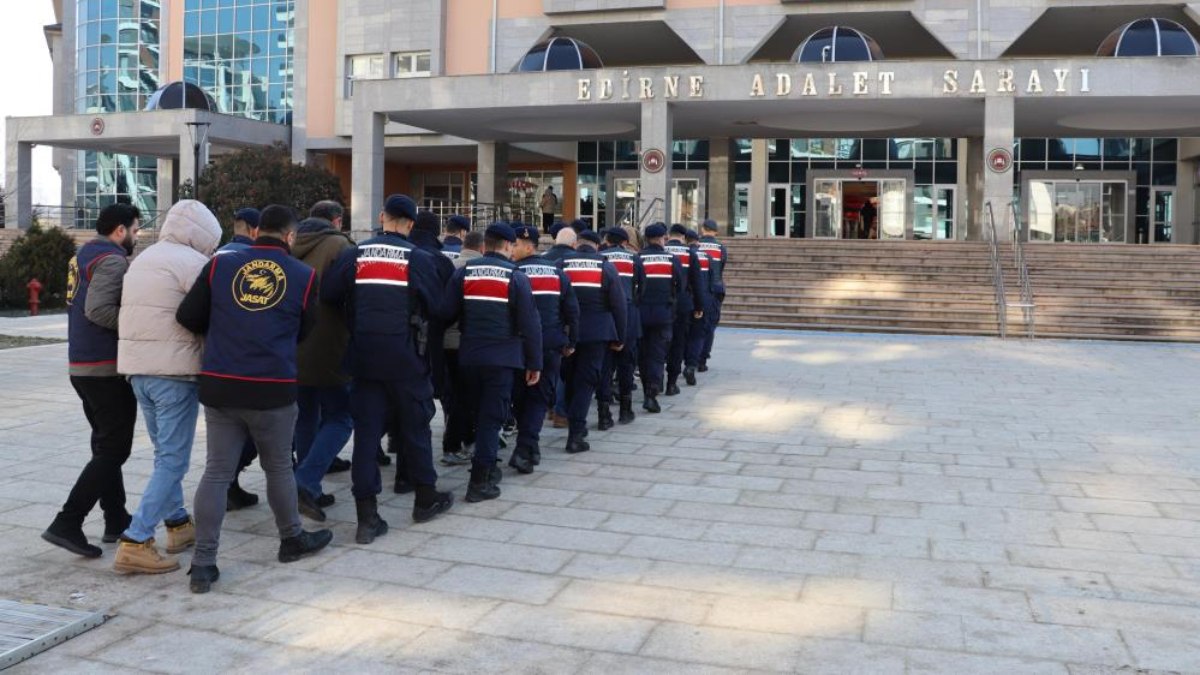 Edirne’de köy arazisi usulsüz satıldı: Eski muhtar ve 10 kişi gözaltında