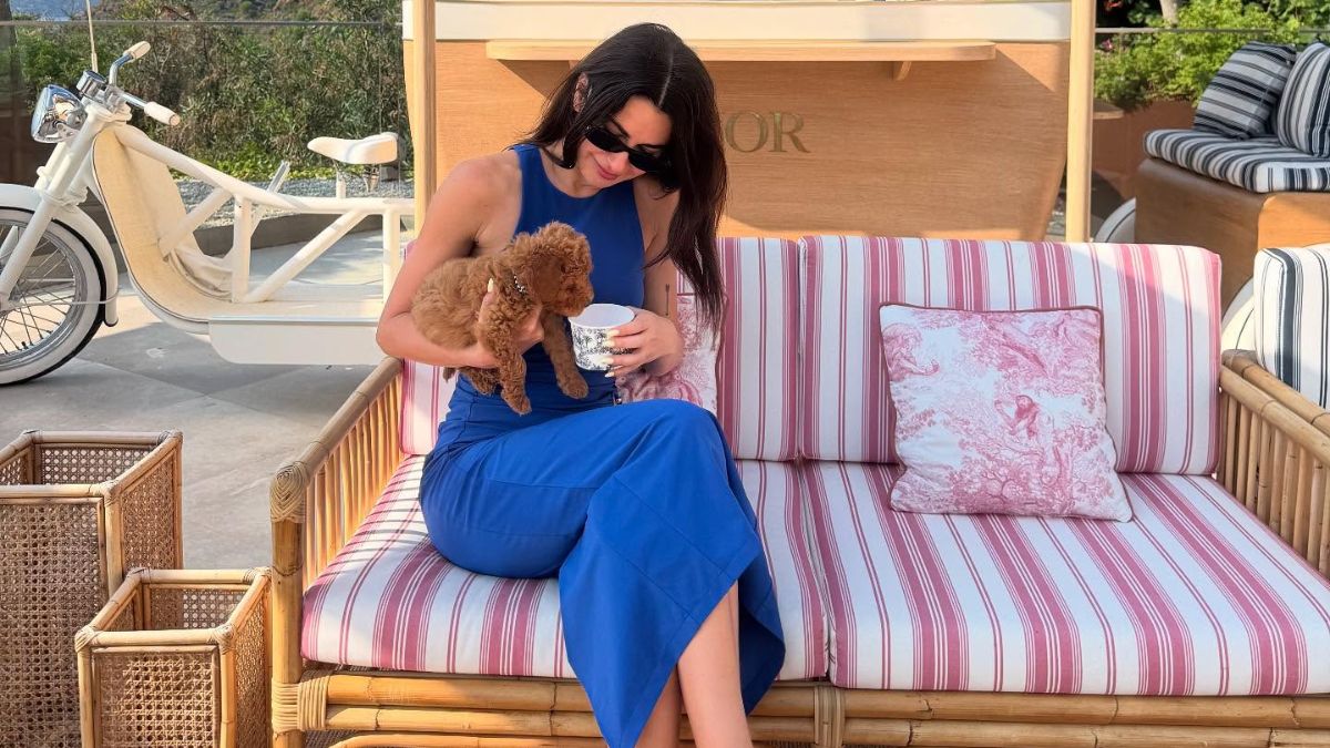 Aradığı aşkı bulamadı! Oyuncu Nesrin Cavadzade köpeğiyle tatile çıktı