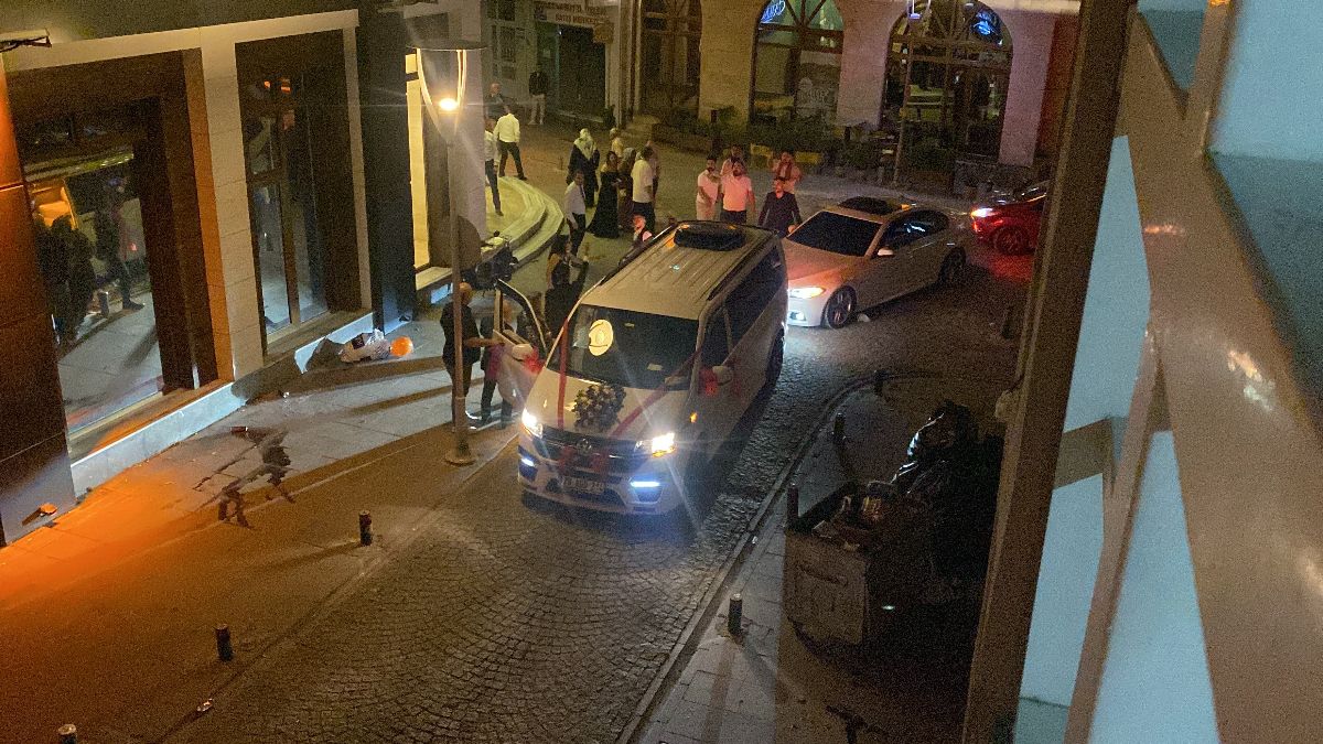 Eskişehir’de düğün konvoyunda tansiyon yükseldi