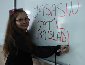 Ara tatil kalkıyor mu? Bakan Tekin son noktayı koydu