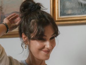 52 yaşında! Arzum Onan pozlarıyla sosyal medyaya damga vurdu