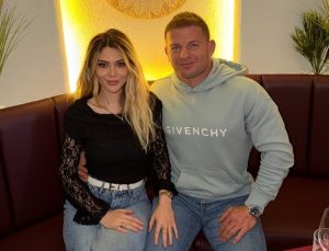 İlayda Şeker ve İsmail Balaban kızları İlis! Görenler yorum yapmadan geçemedi