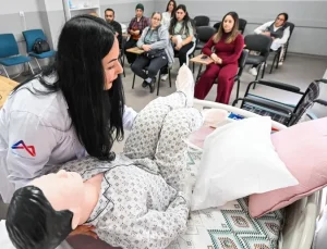 Mersin Büyükşehir’den ücretsiz hasta ve yaşlı bakım kursu