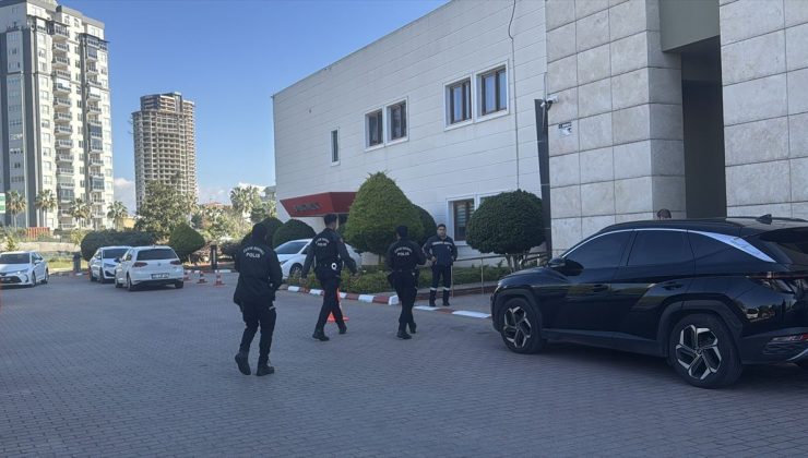 Mersin’de Yenişehir Belediyesine yönelik operasyon düzenlendi