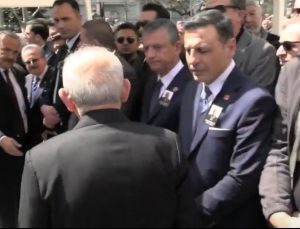 Selamlaşma krizi: Kılıçdaroğlu “görmedim” dedi, Özel “dalgınlık” olarak niteledi