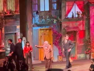 Tiyatrocu Müjdat Gezen hastaneye kaldırıldı