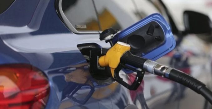 Benzin fiyatlarına zam geliyor: Pompaya yansıyacak