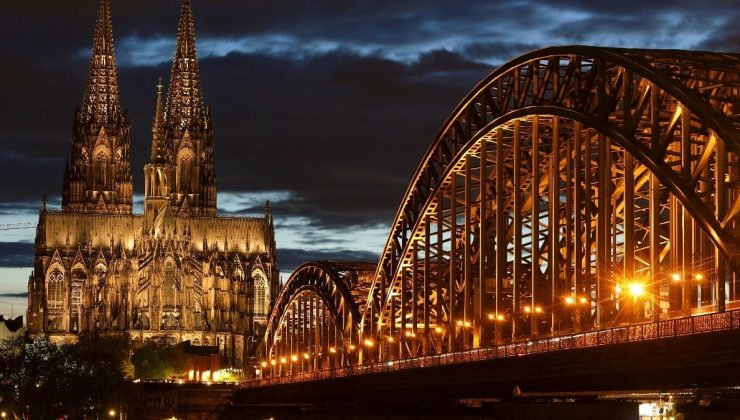 Almanya’da Köln Katedrali’ne giriş ücreti geliyor: Turistler 12 euro ödeyecek