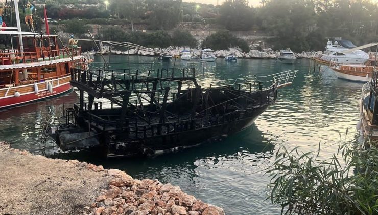 Kıyıya bağlı 6 tekne, yangında kullanılamaz hale geldi